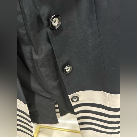 The Limited Color Block Jacket - Picture 3 of 7